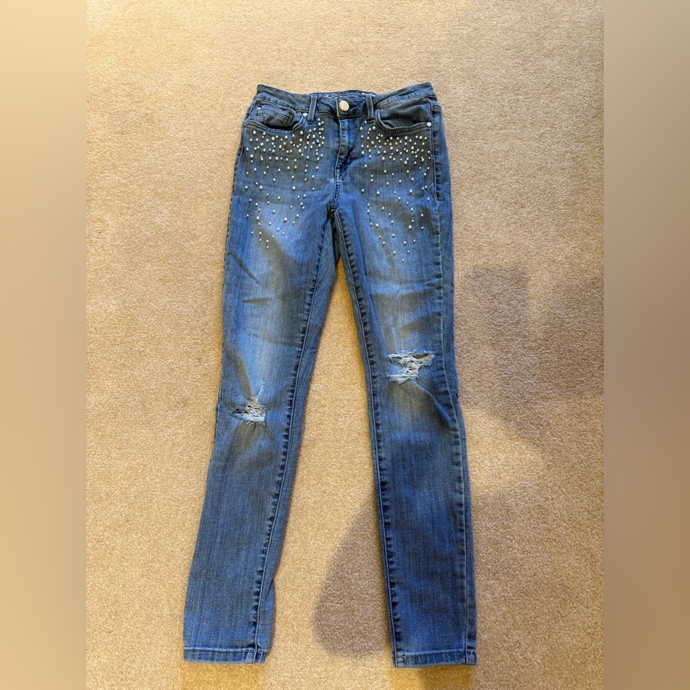 Seven7 jeans with Pearl Accents (Size 6)